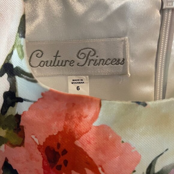 COUTURE PRINCESS. SIZE 6 IN LONG PRINCESS-CUT FLOWERED POLYESTER. - Picture 4 of 8